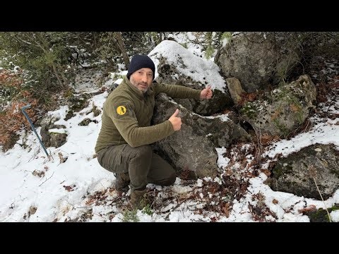 Kayalar Arasındaki Gizemli Sinyaller Define Var Diye Bağırıyor !!!