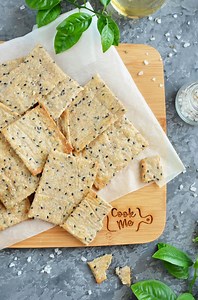 Homemade Whole Wheat Crackers Recipe - Easy Step-by-Step Guide | COOK.ME