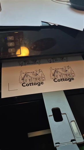 Adding to my obsession! Cottage magnetic bookmarks! Mrs Reid, want one? #heatedrivalry #thelonggamebook #cottagecraft #cottagecorerivalry #magneticbookmarks