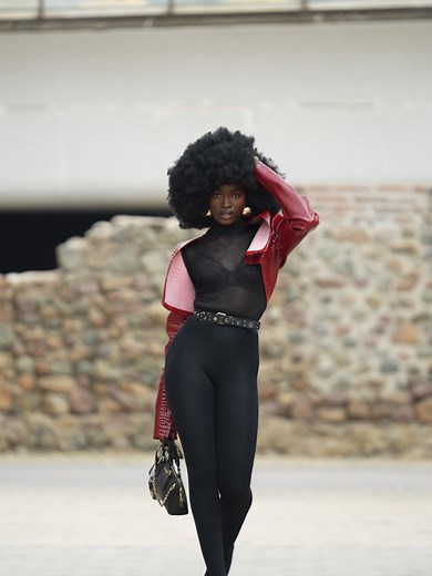 Modeling Techniques for Aspiring Fashion Models