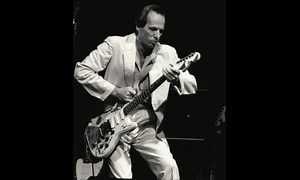 Adrian Belew, part 1: 1976-1980 (Zappa, Bowie, Talking Heads)