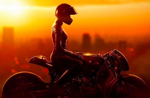 2022 Batman movie Catwoman motorcycle - Return of the Cafe Racers