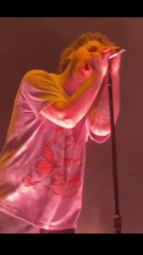 Post Malone 'I Fall Apart' Performance on Runaway Tour 2020