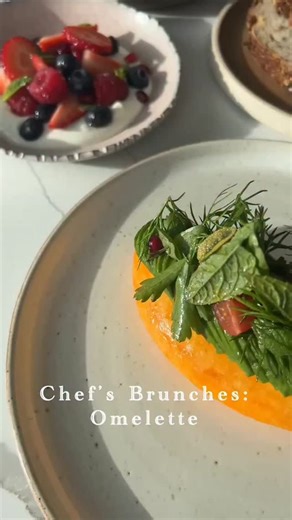 🥚 Chef David Batala shows us how to make a perfectly fluffy omelette — light, airy, and chef-approved 👨🏻‍🍳🔥 Simple? Maybe. But that texture takes technique, timing, and a bit of kitchen magic. I might go make one myself after this 😆🍳 How do you like your eggs in the morning? 👇 #ChefsWork #omelette #cheflife #brunch | Chefs Work