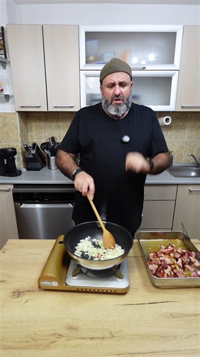 331K views · 9.9K reactions | Ciolan de porc gatit in bere 殺 | Barbosu | Facebook