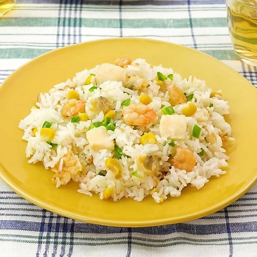 炊飯器にお任せ♪ 簡単シーフードピラフのレシピ動画・作り方 | デリッシュキッチン