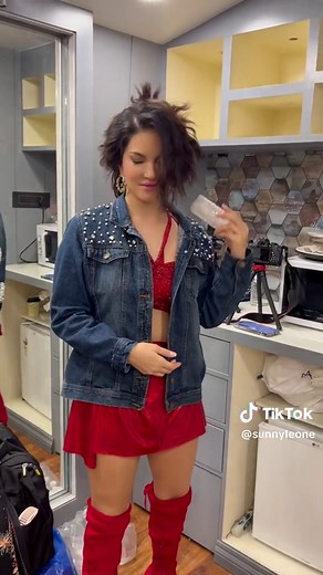 What am I doing 😳😂😂 #funny