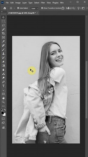 How to make an image grayscale in Photoshop #photoshop #photoshoptutorial