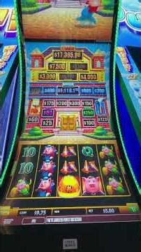 Max bet on huff and puff #casino #slotmachine #jackpot #gamble #huffandpuff