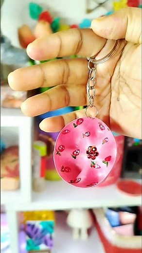 Upcycled Bottle to Cute Keychain 😍♻️ || DIY Keychain from Plastic Bottle Waste 🔑♻️