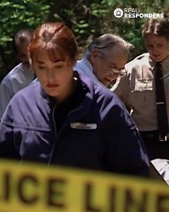 Between 1994 and 1996, Kenny Smith and several others were found murdered in the woods of Southwest Florida, victims of a suspected serial killer. Forensic experts worked tirelessly, uncovering crucial evidence like fibers and paint chips that led to the arrest of a man. From: The New Detectives S6 Ep6 | Real Responders