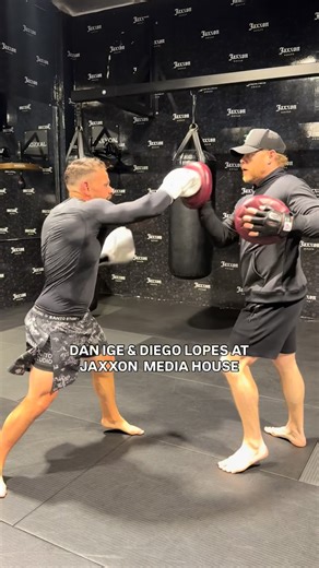 Bear Degidio on Instagram: "@jaxxonmediahouse packed day with @diegolopesmma @dynamitedan808 & team all training"