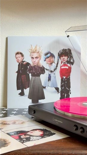 Everyone’s A Star do 5 Seconds Of Summer em vinil #5sos #vinylcollection
