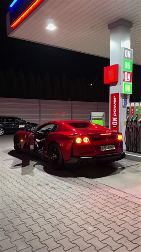 Roaring Start of the Ferrari 812 GTS