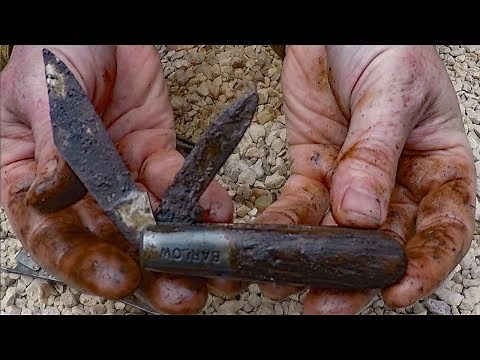 Metal Detecting an Old Playground - 1 hr challenge! Treasure hunting finds