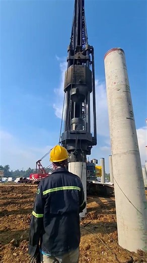 pile driving diesek hammer