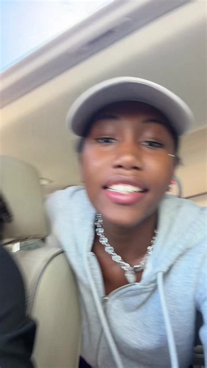 charlee (@lov3charlee)’s video of bf tiktoks about him