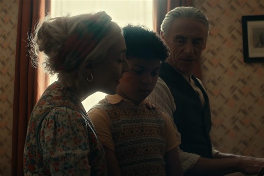 238K views · 1.6K reactions | Introducing Paul Weller in Blitz - a Steve McQueen film. Blitz — Streaming this Friday #BlitzFilm #SaoirseRonan #PaulWeller #AppleTV #AppleFilms | Apple TV | Facebook