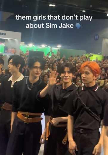 this video will FOREVER crack me upppp 😭😭😭 we were not giving up till we got that wave 😭😭😭 #enhypen #kconla #simjake