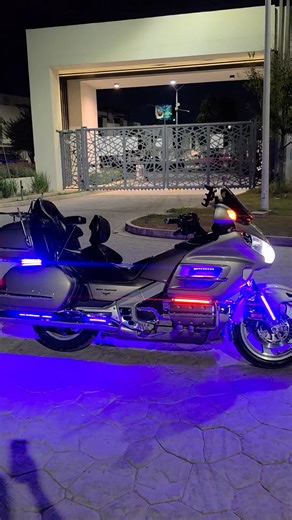 VENDIDA !!! MAÑANA VENDRAN POR ESTA GOLDWING 2003 DESDE TOLUCA ....... SOMOS Goldwing Gdl G r a c i a s !!! | Goldwing Gdl