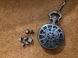 Clockwork Steampunk Pocket Watch Dice Holder – Silver Dnd Dice Case - Etsy