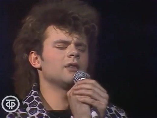 【苏联音乐节目】《通向光明之路》("Путь к свету") - 罗德里戈·福明斯(苏联/拉脱维亚）选自节目《莱蒙德·保尔斯创作之夜》。1987年