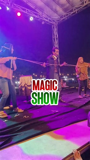 Sorak, tepuk tangan, dan mata tak berkedip. Terima kasih untuk semua yang hadir di Semarak Natal & Tahun Baru 2026 – Warna-Warna Martubung dan menjadi saksi Magic Show Gatot Satay. Buat yang tidak datang… kamu benar-benar melewatkan momen magis. Sampai jumpa di pertunjukan berikutnya. @warnawarnaupdate #magicshow #pasarmalam #bazarkuliner #fyp #gatotsatay