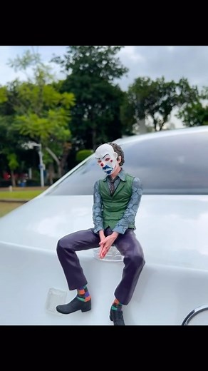 客製化禮物｜節慶小禮物 ｜ 還有一些適合送禮的東東 | #️以為小丑是別人後來發現原來是自己嵐 車用周邊小丑坐姿擺件 只不過是暫借一副皮囊來人間體驗一番做人的不易罷了 踏著癲狂的舞步和小丑一起陷入靈魂深淵 雖然是反派但他又酷又帥讓我身陷的無法自拔 就讓小丑陪我瘋狂的踏遍所有地方吧 最新商品資訊 請看限時動態精選... | Instagram