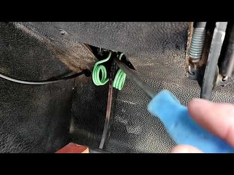 Land Rover Defender - Fitting a Clutch Assist Spring