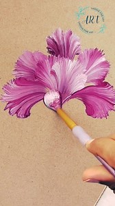 Yep! Love this beautiful strokes to paint lovely flowers. #art #painting #flowerpainting #paint #colors | Varsha Patel