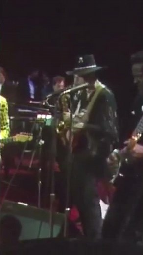 Chuck Berry, Keith Richards, Jerry Lee Lewis, Neil Young performing "Roll Over Beethoven