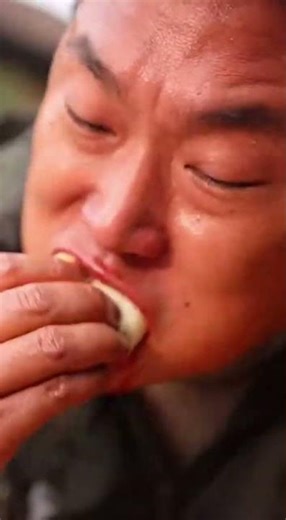 Extreme Spicy Chili Challenge! Mind Your Own Business