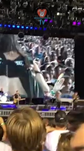 3.5K views · 45 reactions | La vez que Bruce Springsteen ayudó con una propuesta de matrimonio 凉 #rock #brucespringsteen | Soy Santi RF | Facebook