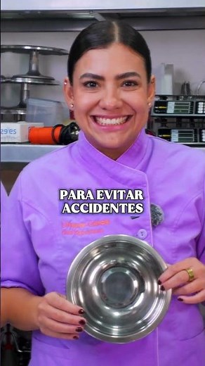 Sí puedes meter metal en el microondas pero siguiendo estas reglas☝🏼Talleres en www.saborbonito.com