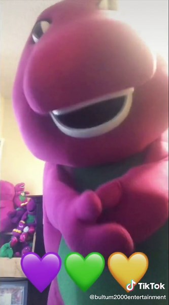 Let’s do the clapping game! | Duet with Barney! 💜💚💛#barney #fyp #mascot #cosplay #TikTokTailgate #BeautyHacks #GetReadyWithOldSpice
