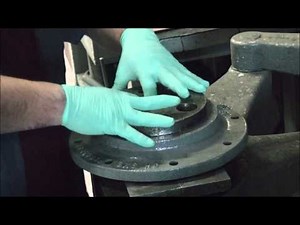 Installing the Oil Seal on the Bearing Cap