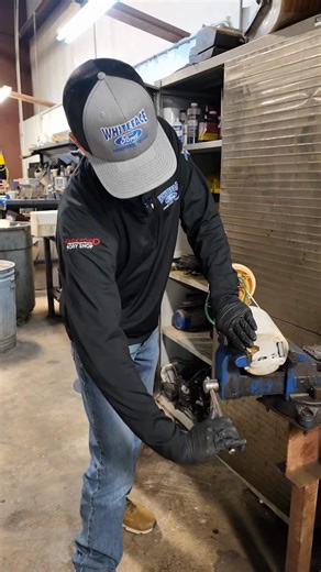 Super Duty Repair: Fuel System Breakdown! (Pt. 2/4) Low pressure at startup led us to this teardown. No filters, bad gas, and a clogged sock — these pumps don’t stand a chance without real protection. #FuelPumpFail #FordTrucks #FordMaintenance | Elite Showcase Daily