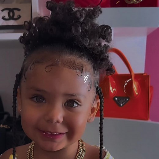 Adorable Baby Moments with Queen_kye