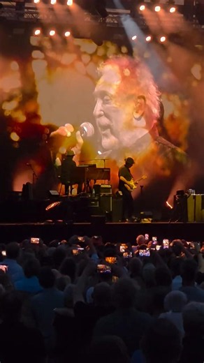 Sir Tom Jones - Green Green Grass of Home - Royal Park Live 2026