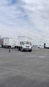 Parallel Parking 27ft Trailer #cdl #parallel #work #money #cdla ￼