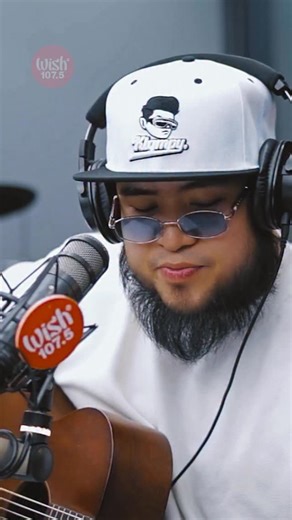 El Manu and Jessy Kang link up to perform Hindi Ako Mawawala on the #WishBus! Watch the full #WishBus performance here: https://youtu.be/-GLldKT9wXw?si=pL0j77ja49Ql_oBn #opm #fyp #music #wish1075 | Wish 107.5