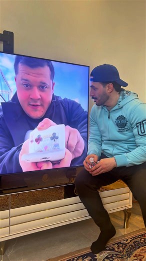 Remember a card in the middle of the deck ♥️♦️♠️ #magic #comedy #show | Card Magic