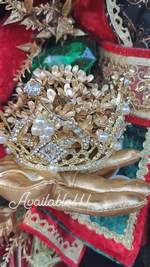 Gorgeous traditional large nutcracker wreath available to buy !!!! I know! He's approximately 90cm length, 58cm width. Details as always from me 💗💗 Message to buy. #nutcracker #wreathmaking #christmasdecor #christmaswreath | Just A Little Something