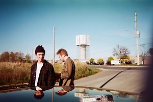 cleopatrick rematan la publicación de su notable disco debut con el vídeoclip de 'Victoria Park'