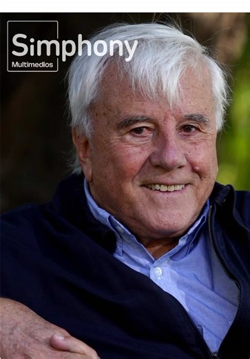DÍA MUNDIAL DE LA RADIO 📻 🧡 | La leyenda de la radiofonia argentina @fernandobravooficial habló con Simphony | El 13 de febrero se celebra el Día Mundial de la Radio, efeméride instituida por la UNESCO en 2011 para subrayar el valor de este medio en la sociedad global. La radio destaca por su accesibilidad y su capacidad de llegar a audiencias diversas sin exigir infraestructura tecnológica compleja. Un simple receptor basta para acceder a contenidos informativos, culturales, educativos o de e