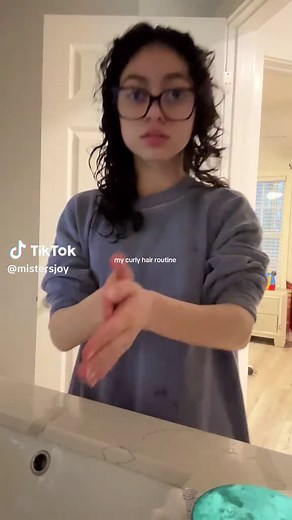 Curly Hair Routine for 2C and 3B Patterns