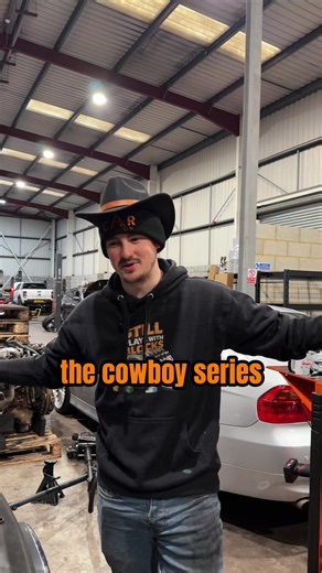 WHO WORKED ON THIS CAR LAST? 🤯 Ford Transit in for diagnostic 🦾 with @Owen Davis #ford #transit #ecoboom #mechanic #fyp