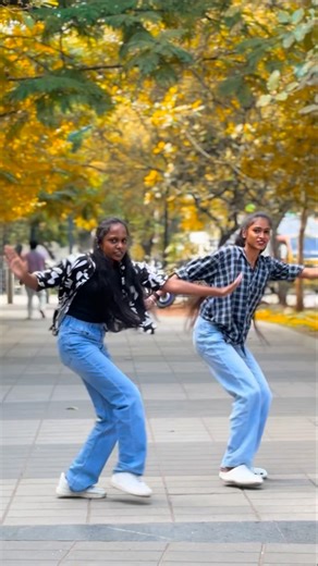 ..😻KOWSHIKA😻.. on Instagram: "..🥵Vechukka Vechukkava🥵.. @2_k_vedapu_girl_143 @p_sxre._ #trending #trendingreels #instagram #instagramreels #reels #reelsinstagram #vibe #new"