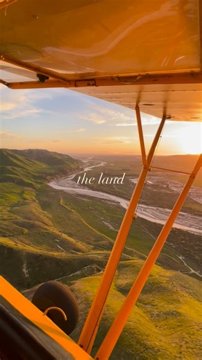 5.1K views · 141 reactions | The life of Vintage.  #antique #vintage #flying #aviation #pilot #aviator #avgeek #vintageaviation #vintageaircraft #vintageairplane | EAA - Vintage Aircraft Association | Facebook