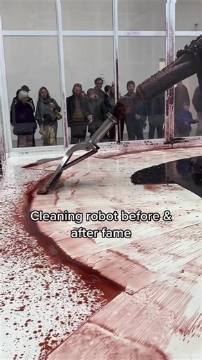 Classic rags to riches, from cleaning oil to touring with BEYONCÉ 🙏🏽🙏🏽 #canthelpmyself #cleaningrobot #robot #beyonce #renaissance #renaissancetour #beyoncetour #renaissancetour2023 #renaissancebeyonce #beyonceconcert #fyp #viral #funny